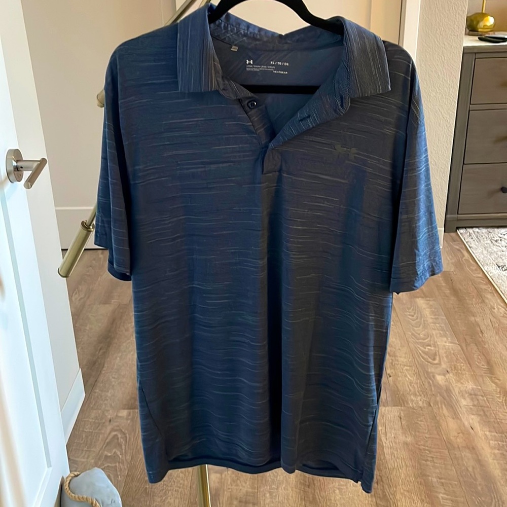 Under Armour Heatgear Polo in Navy Blue and White Strip Size XL